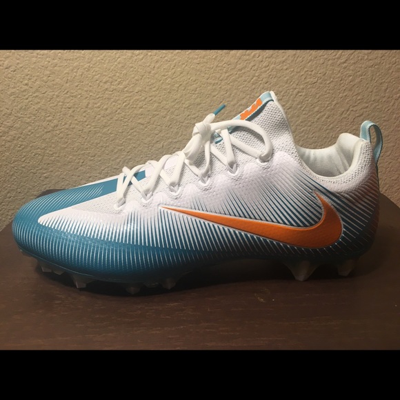Nike Vapor Untouchable Pro Football Cleats - Picture 4 of 8